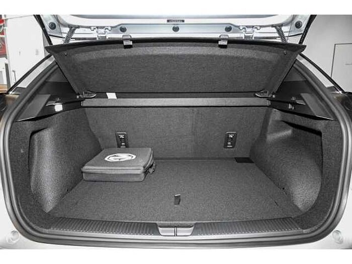 MG MG4 Electric Xpower MY23 StandHZG Navi Leder Digitales Cockpit 360 Kamera LED AC