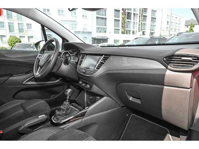 Opel Crossland 1.2 ULTIMATE PAKET+ALCANTARA+NAVI+SHZ+GJR+TWA+KEYLESS+R-KAM+