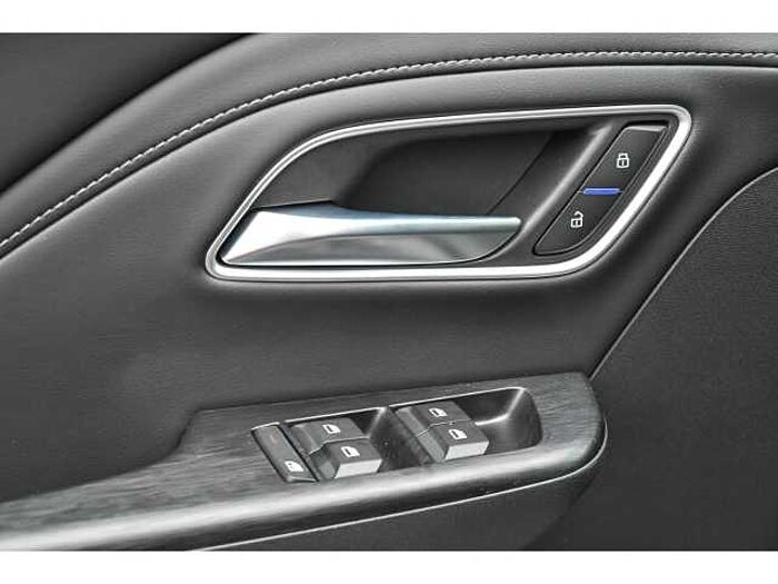 MG ZS 1.5 Comfort+ALLWETTER+Navi Digitales Cockpit 360 Kamera LED Apple CarPlay