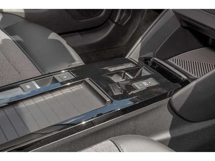 Citroen C4 e-C-SERIES 136+NAVI+BEH.WSS+SHZ+LRH+LED+COLOR+DAB+