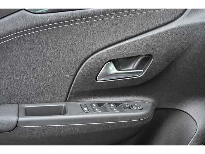Opel Corsa 1.2 GS MILD HYBRID+GJR+ALU+TECH KOMFORT-PAKET