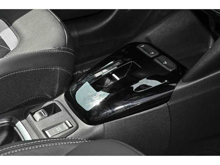 Opel Corsa 1.2(130PS)ULTIMATE AT+ALCANTARA+GJR+NAVI+PDC+I-LUX+SHZ+