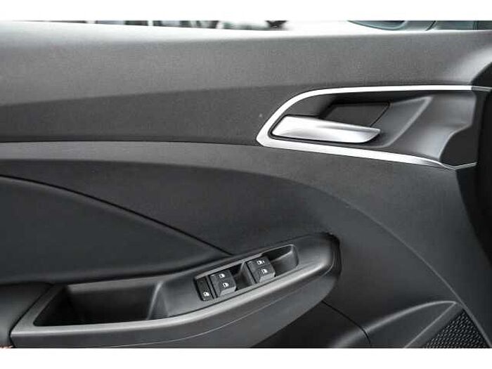 MG MG3 1.5 Hybrid+ Luxury Navi Digitales Cockpit 360 Kamera LED ACC Apple CarPlay