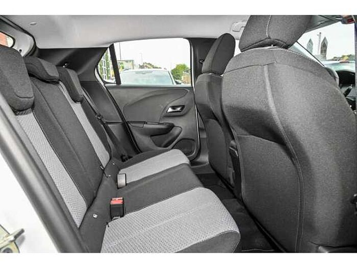 Opel Corsa 1.2 EDITION AT+GJR+ALU+NSW+TECH/KOMFORT-PAKET+