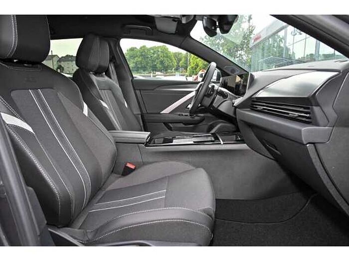 Opel Astra GS AT+NAVI+GJR+SHZ+LRH+R-KAM+2xPDC+KEYLESS+NSW+