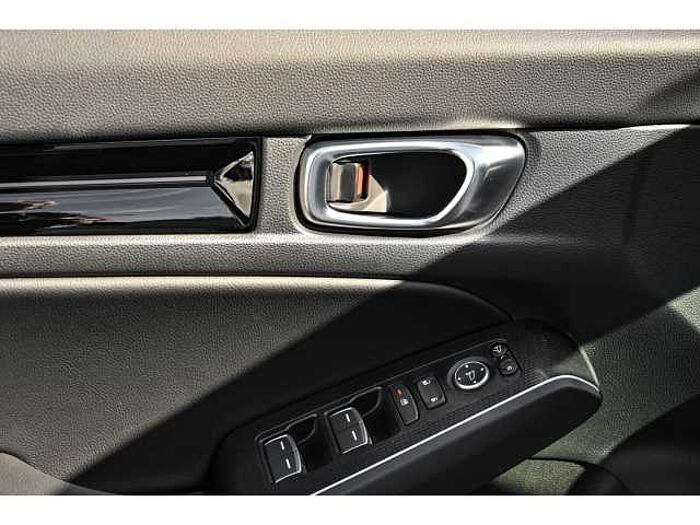 Honda Civic HYBRID 2.0 ADVANCE SHZ+LHZ+NAVI+LED+BOSE+PANO+LEDER