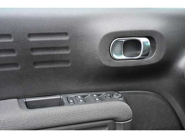 Citroen C3 Aircross 1.2 FEEL PACK PT110 S&S+NAVI+GJR+DAB+BT+