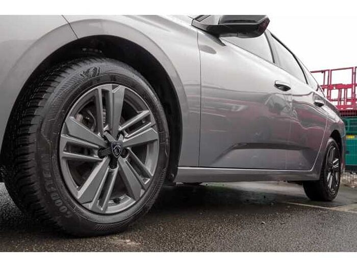 Peugeot 308 SW ALLURE AT+GJR+SURROUNDING+KEYLESS+INDUK+KOMFORT+SHZ+LRH+