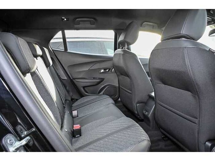 Peugeot 2008 ALLURE AT+NAVI+GJR+SHZ+2xPDC+ALU+