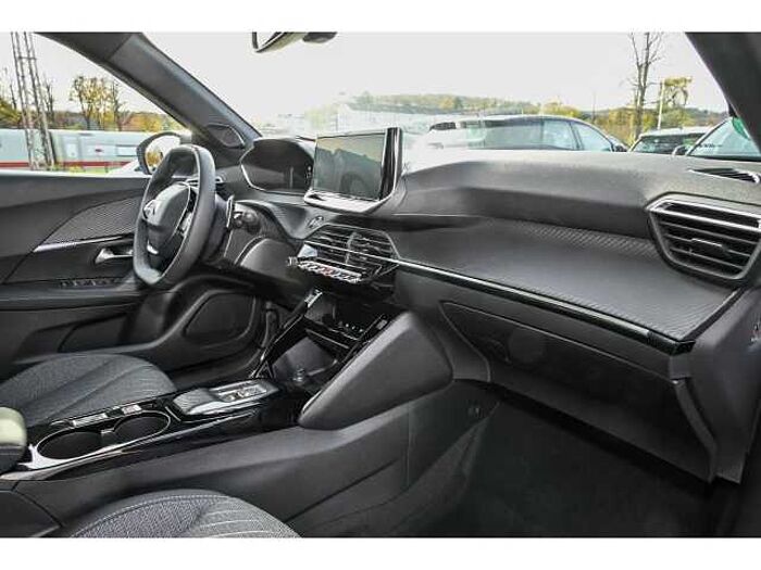 Peugeot 2008 ALLURE AT+NAVI+GJR+SHZ+2xPDC+ALU+
