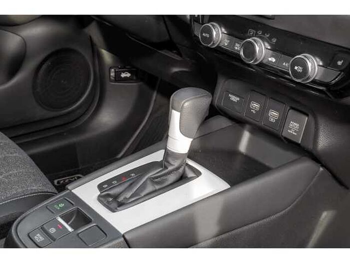 Honda Jazz i-MMD HYBRID 1.5 CVT ELEGANCE+LED+SHZ+ACC+