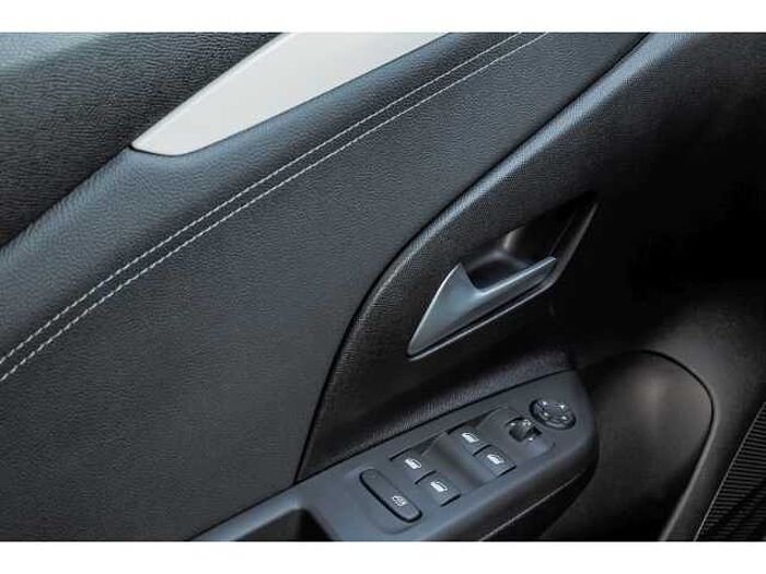 Opel Corsa GS 1.2 HYBRID(145 PS)+NAVI+KEYLESS+TWA+SHZ+2xPDC+17''ALU+