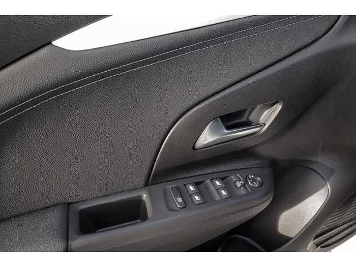 Opel Corsa GS 1.2 HYBRID(145 PS)+NAVI+KEYLESS+TWA+SHZ+2xPDC+17''ALU+