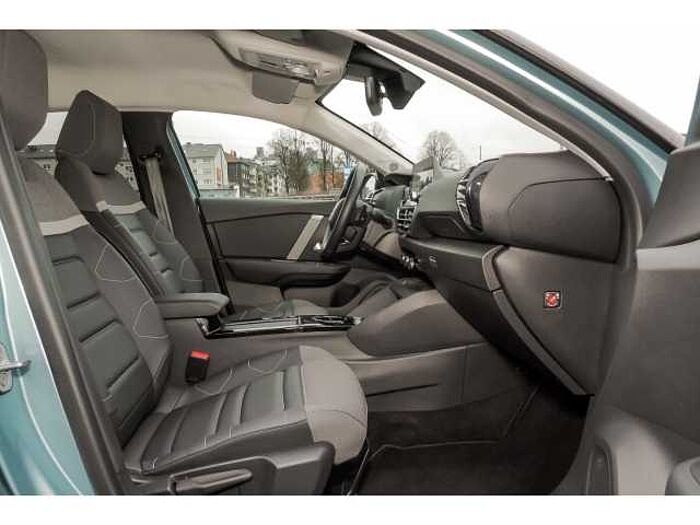 Citroen C4 Shine PT 130 S&S EAT8 HUD AHK-abnehmbar Navi Digitales Cockpit LED ACC Apple