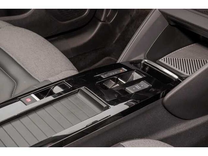 Citroen C4 Shine PT 130 S&S EAT8 HUD AHK-abnehmbar Navi Digitales Cockpit LED ACC Apple