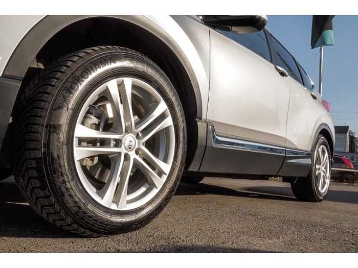 Honda CR-V 2.0 CVT AWD Executive Hybrid HUD AHK-el. klappb. El. Panodach Navi Leder Di