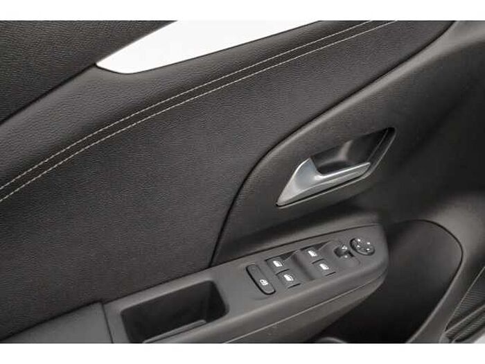 Opel Corsa 1.2 GS AT+SHZ+LRH+LED+ACC+APPLE+