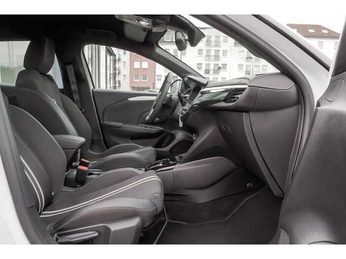 Opel Corsa 1.2 GS AT+SHZ+LRH+LED+ACC+APPLE+