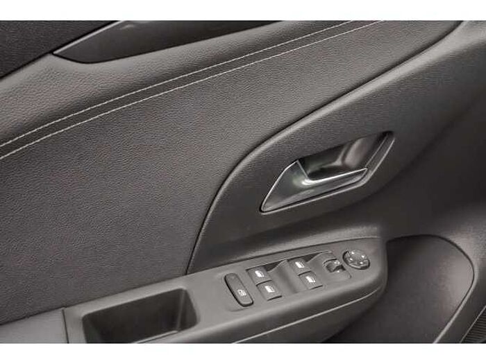 Opel Corsa-e ELEGANCE+NAVI+GJR+SHZ+LHZ+R-KAM+2xPDC+VC+KLIMAAUTO+