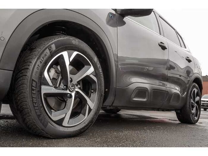 Citroen C5 Aircross SHINE PACK 225 AT+LEDER+AHK+PANO-SD+NAVI+WKR+