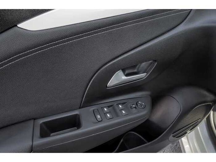 Opel Corsa 1.2 GS AT+SHZ+LRH+LED+ACC+APPLE+