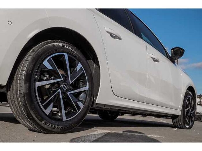 Opel Corsa GS HYBRID+NAVI+2xPDC+R-KAM+SHZ+LRH+TWA+KEYLESS+