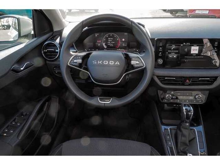 SKODA Fabia SELECTION+AT+SHZ+LRH+R-KAM+PDC+APPLE+