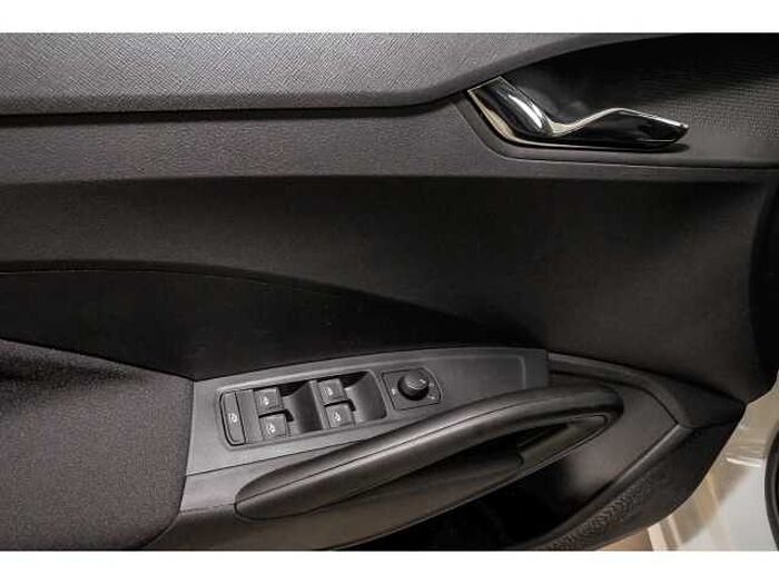 SKODA Fabia SELECTION+AT+SHZ+LRH+R-KAM+PDC+APPLE+