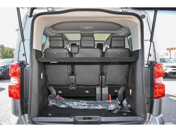 Opel Zafira Life INNOVATION AT+ERH. ZUL+AHK+GJR+P&G-PR+SH-PAKET2+