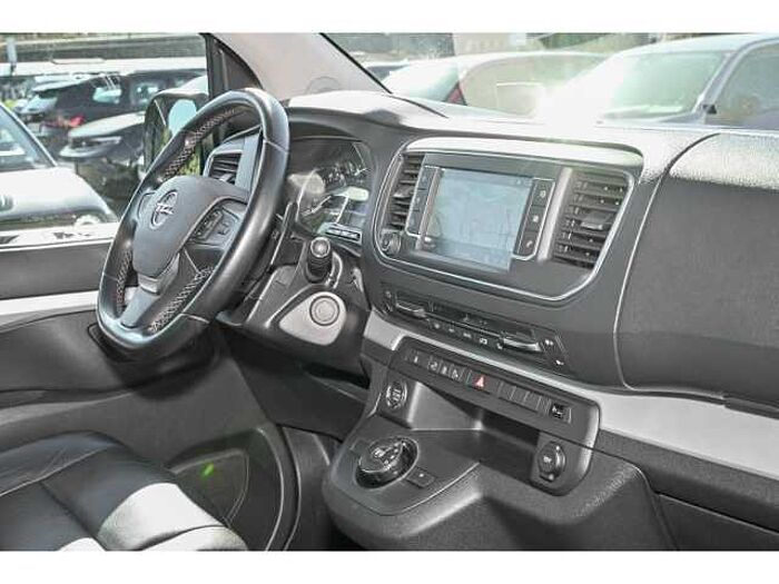 Opel Zafira Life INNOVATION AT+ERH. ZUL+AHK+GJR+P&G-PR+SH-PAKET2+