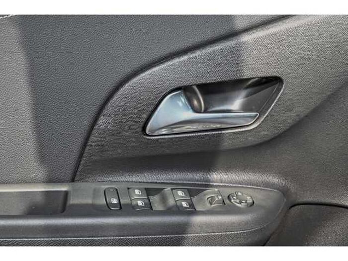 Opel Corsa F GS Hybrid (110 PS)-AT+RÜCKFAHRKAMERA+SHZ+LHZ+LED+PDC+