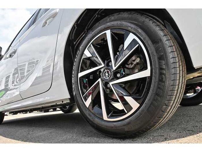 Opel Corsa F GS Hybrid (110 PS)-AT+RÜCKFAHRKAMERA+SHZ+LHZ+LED+PDC+