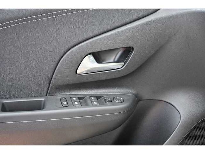 Opel Corsa F GS Hybrid (110 PS)-AT+RÜCKFAHRKAMERA+SHZ+LHZ+LED+PDC+