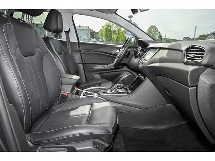 Opel Grandland ULTIMATE Plug-in-Hybrid4+NAVI+LEDER+ASS+WINTERRÄDER+STANDHEIZUNG