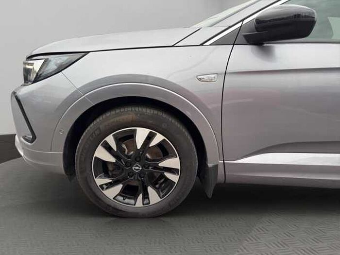 Opel Grandland ELEGANCE 1.2+LEDER+AGR+ACC+4xSHZ+BEH. WSS+AHK