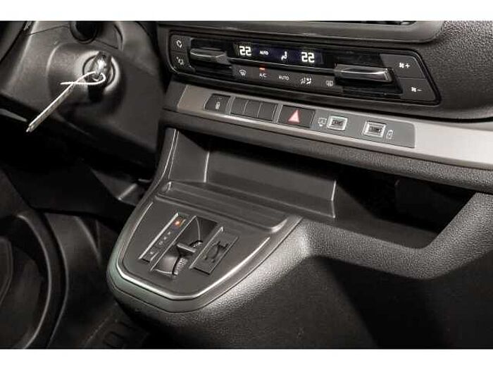 Opel Vivaro Kombi L Automatik+AHK+NAVI+2x Schiebet. +