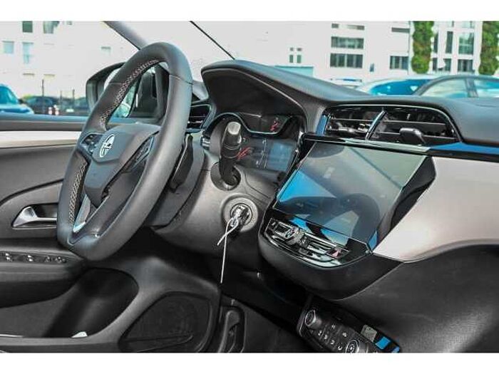 Opel Corsa EDITION 1.2 AT+SHZ+LRH+PDC+LED+4xFH+