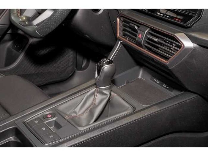 CUPRA Formentor 1.5 TSI+E. HECKK. +AHK+KEYLESS+CARPLAY+SHZ+DAB+RFK