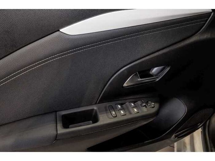 Opel Corsa GS Hybrid+NAV+CARPL+R-KAM+S/L Hzg+LED+Totw.ASSIST+KEYL+