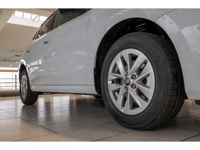 SKODA Fabia Selection+AUTOMATIK+CARPLAY+R-KAM+PDC+S/L Hzg+