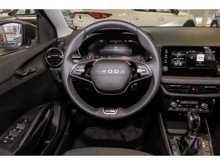 SKODA Fabia Selection+AUTOMATIK+CARPLAY+R-KAM+PDC+S/L Hzg+