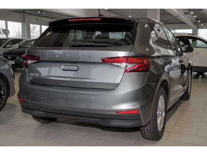 SKODA Fabia Selection+AUTOMATIK+CARPLAY+R-KAM+PDC+S/L Hzg+