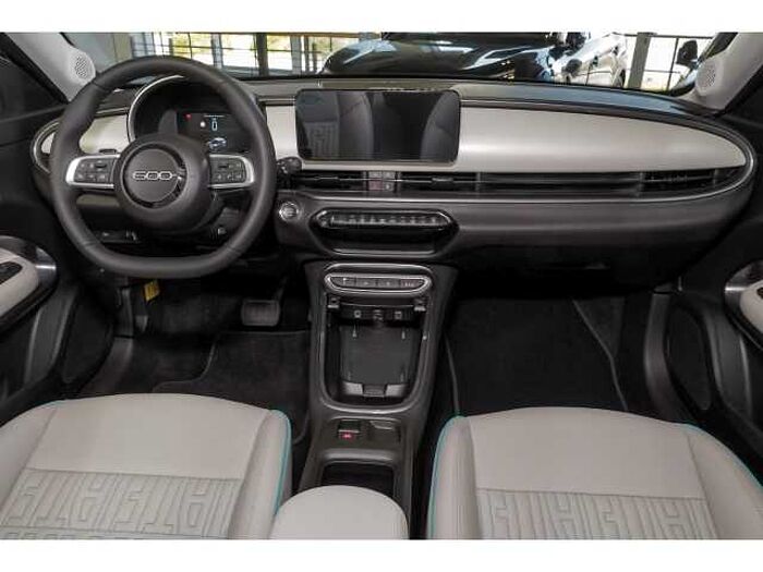 Fiat 600 Hybrid La Prima +LEDER+LED+SHZ+NAVI+R-KAM+eKLAPPE+