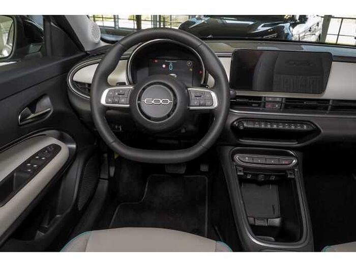 Fiat 600 Hybrid La Prima +LEDER+LED+SHZ+NAVI+R-KAM+eKLAPPE+