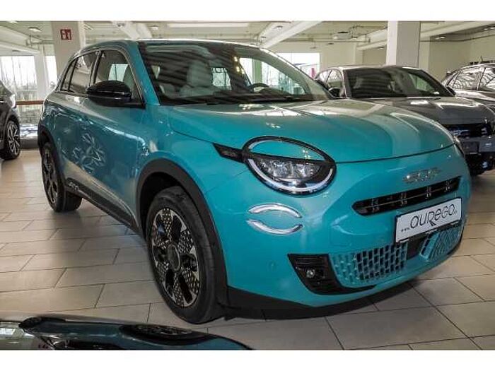 Fiat 600 Hybrid La Prima +LEDER+LED+SHZ+NAVI+R-KAM+eKLAPPE+