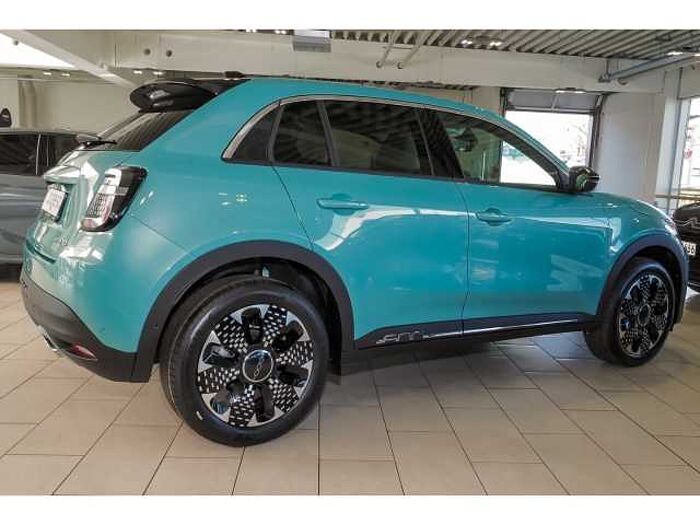 Fiat 600 Hybrid La Prima +LEDER+LED+SHZ+NAVI+R-KAM+eKLAPPE+