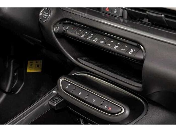 Fiat 600 Hybrid La Prima +LEDER+LED+SHZ+NAVI+R-KAM+eKLAPPE+