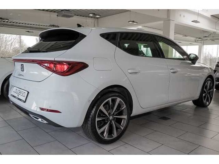 SEAT Leon FR 1.4 e-Hybrid DSG+NAVI+CARPL+R-KAM+S/LHzg+