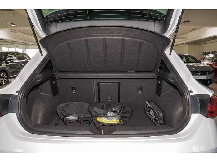 SEAT Leon FR 1.4 e-Hybrid DSG+NAVI+CARPL+R-KAM+S/LHzg+