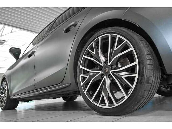 CUPRA Leon ST VZ 4Drive+AHK+PANO+eKLAPPE+CARPLAY+BLIND SPOT+